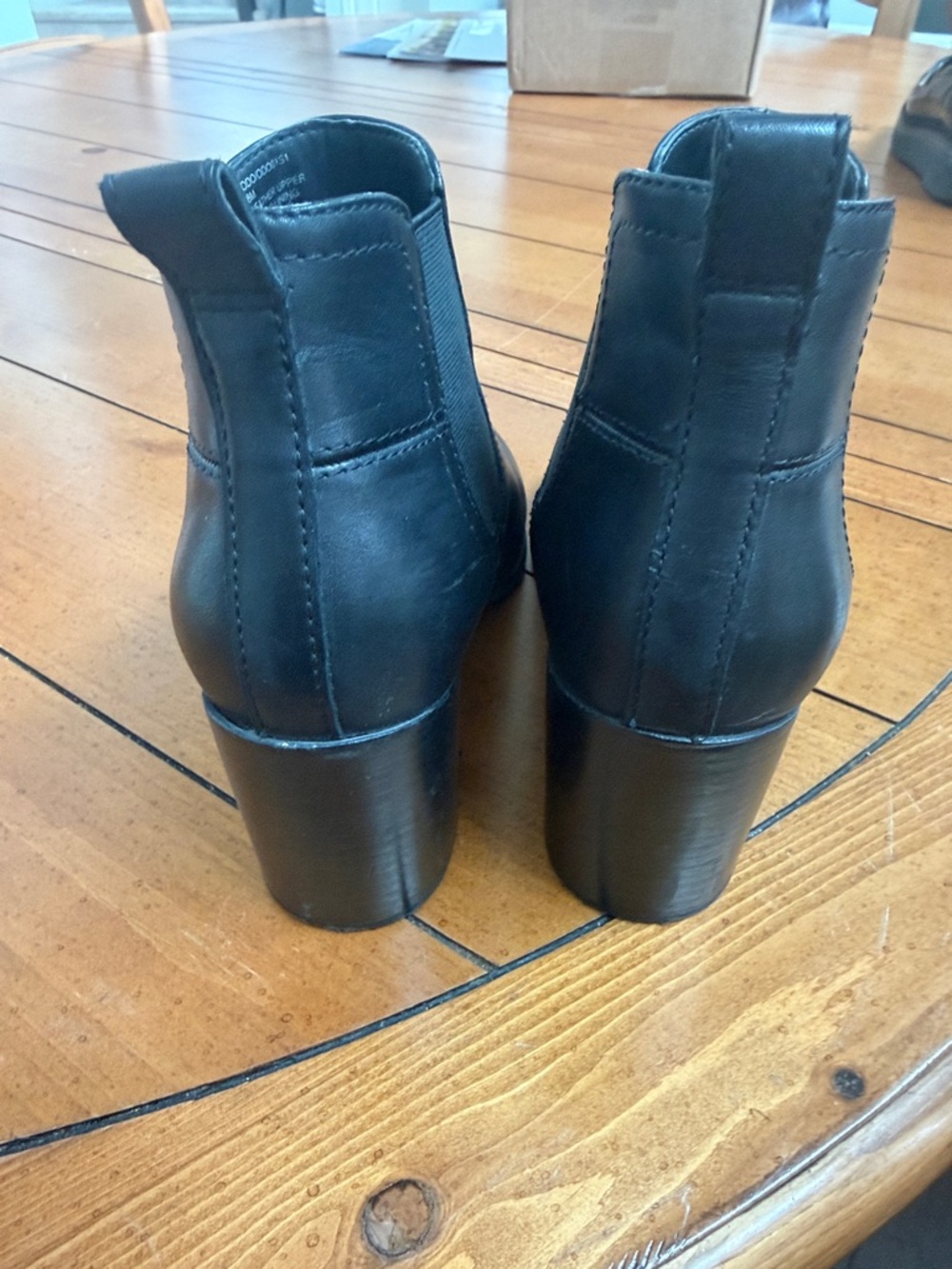 Steve Madden Black Pointed Toe Leather Ankle Booties - Picture 3 of 7